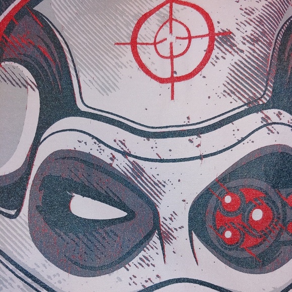 Suicide Squad DC Comics Deadshot Red T-shirt Bullseye Face Mask Character - Picture 4 of 4